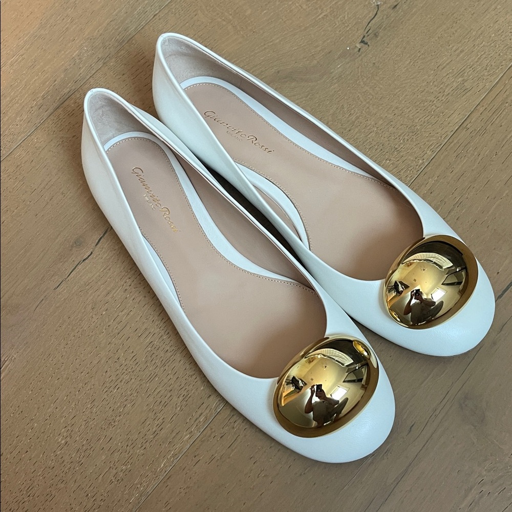 White Leather Sphere Ballet Flats with Gold Disc